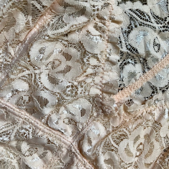 Blush Lace Bralette NWT - Picture 4 of 4